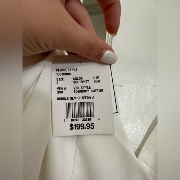 Brand new wedding dress with tags - Picture 7 of 7